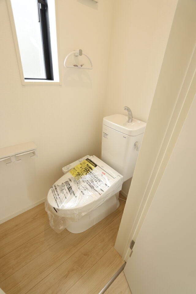 2階にもトイレ有り
忙しい朝にも安心♪