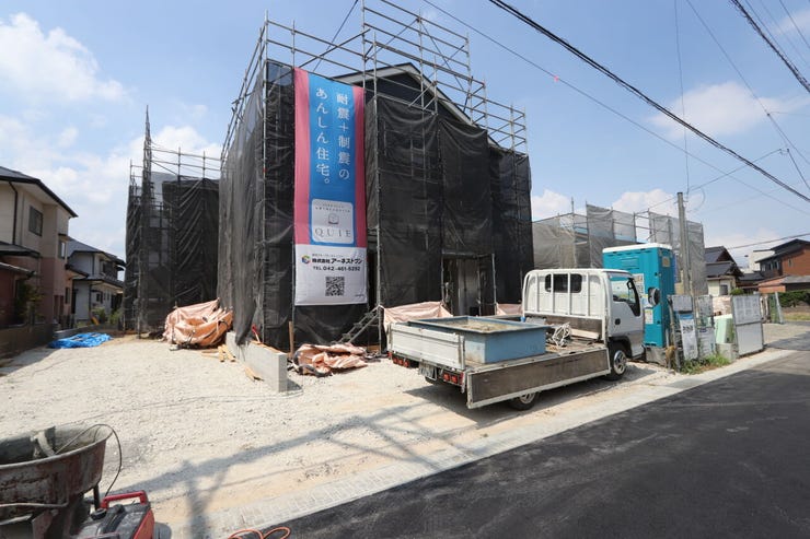 【外観写真】
【唐津市鏡第10 2号棟】
8月21日撮影
※左奥に見える物件が2号棟です