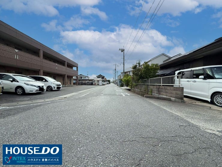 【通学も安心!お子様を育む恵まれた住環境】
小学校まで徒歩9分、中学校も自転車で5分と通学ラクラク!毎日の通学も無理なく通えて、パパとママも安心の笑顔あふれる子育てロケーションです♪