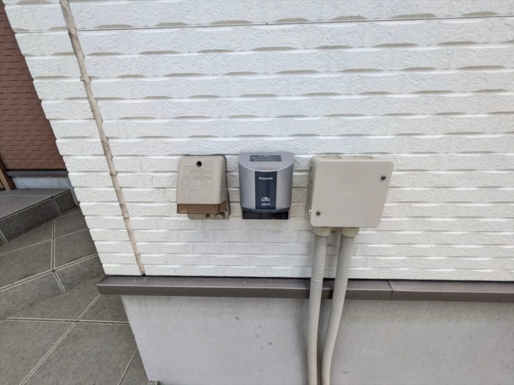 外壁には 屋外用EV充電コンセント付!