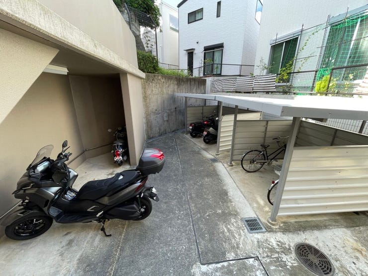 バイク置き場