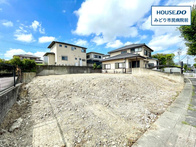 【外観】
【大清水エリア】新築戸建ご紹介させていただきます♪
名古屋市桜通線/徳重駅まで徒歩28分
・名古屋市立大清水小学校まで徒歩3分(約240m)
・名古屋市立鎌倉台中学校まで徒歩13分(約980m)