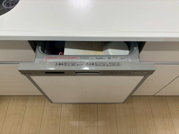 食器洗浄乾燥機が付いているので、忙しい時に便利です♪