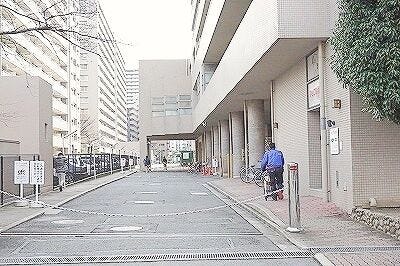 ■駐車場にはチェーンゲートが付いている為、不審車両の進入が防げます!
■駐車場に出入りする車両が突然来ることもないため、子育て世帯にも安心です♪