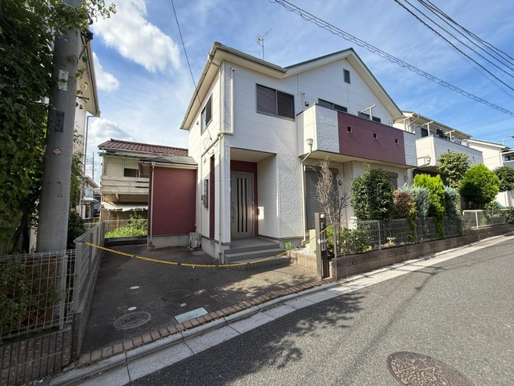 【外観】
★いつでも見学予約★資料請求だけでも大歓迎★土地面積32坪★4LDK★住宅ローン相談乗ります!