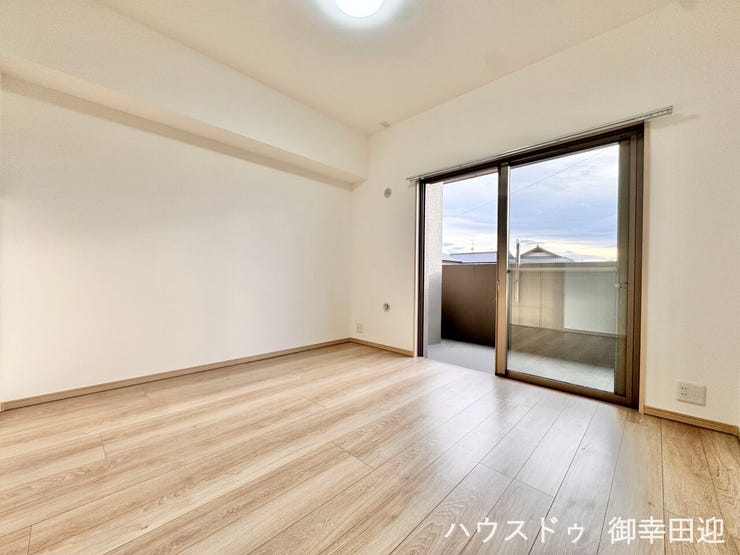 ■6.1帖洋室■心からリラックスできる静けさ、上質な眠りで、毎日をリセットします。明日への活力を養う空間です。