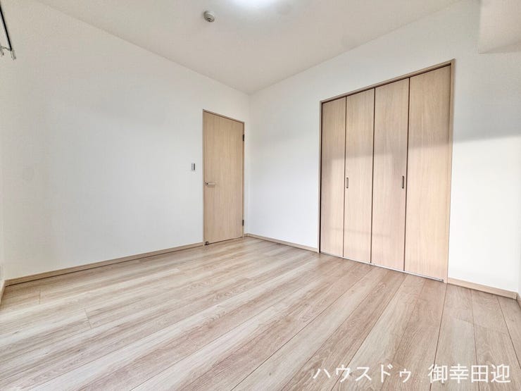 ■6.1帖洋室■心からリラックスできる静けさ、上質な眠りで、毎日をリセットします。明日への活力を養う空間です。