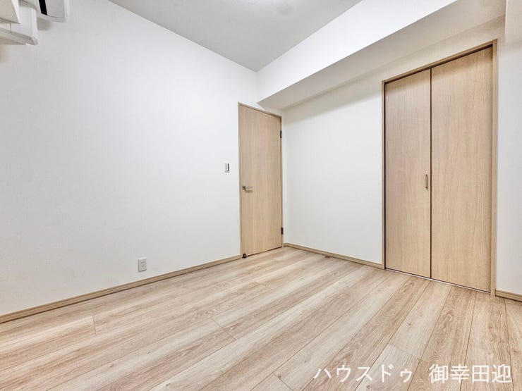 ■5.1帖洋室■寝室、書斎、趣味の部屋。家族の成長やライフスタイルに合わせ、様々な使い方ができる快適な空間です。