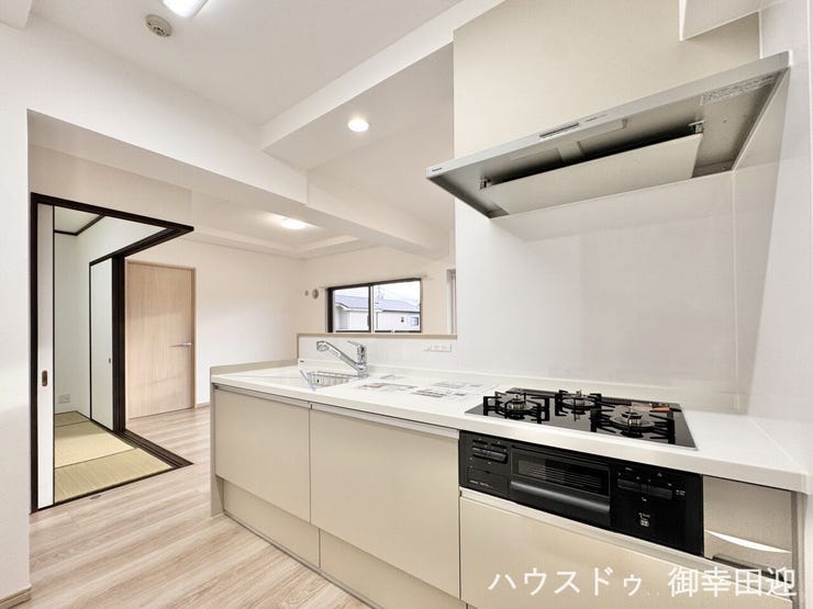 ■家族の「美味しい」が集まる舞台■高い機能性と美しいデザインを両立。料理する人も、待つ人も、笑顔になれる場所です。