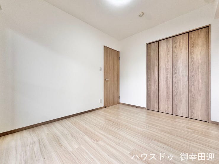 ■5.1帖洋室■寝室、書斎、趣味の部屋。家族の成長やライフスタイルに合わせ、様々な使い方ができる快適な空間です。