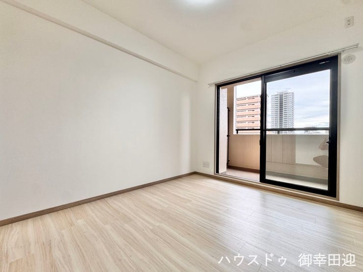 ■5.1帖洋室■寝室、書斎、趣味の部屋。家族の成長やライフスタイルに合わせ、様々な使い方ができる快適な空間です。