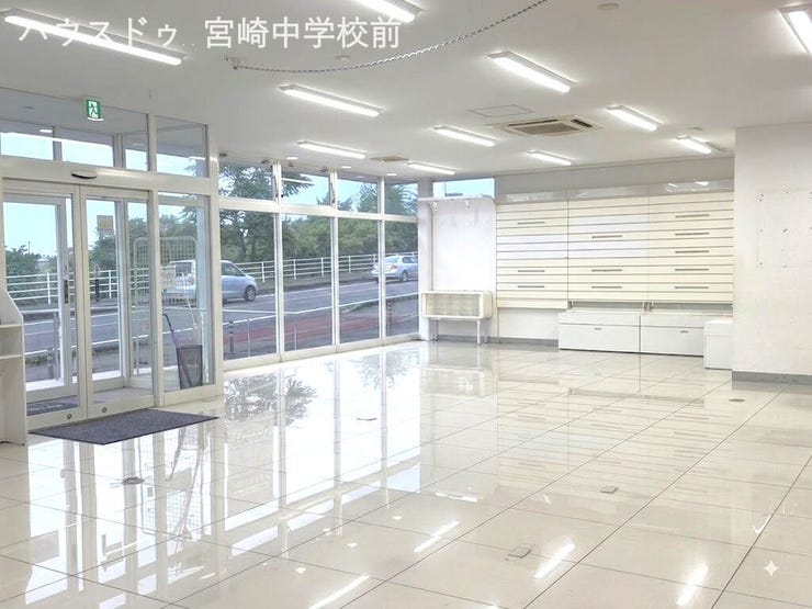 AIで家具、小物を消しています。