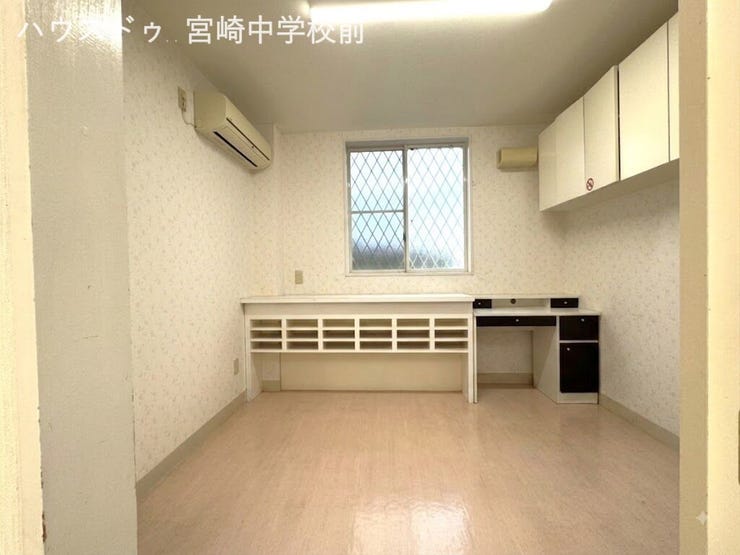 AIで家具、小物を消しています。