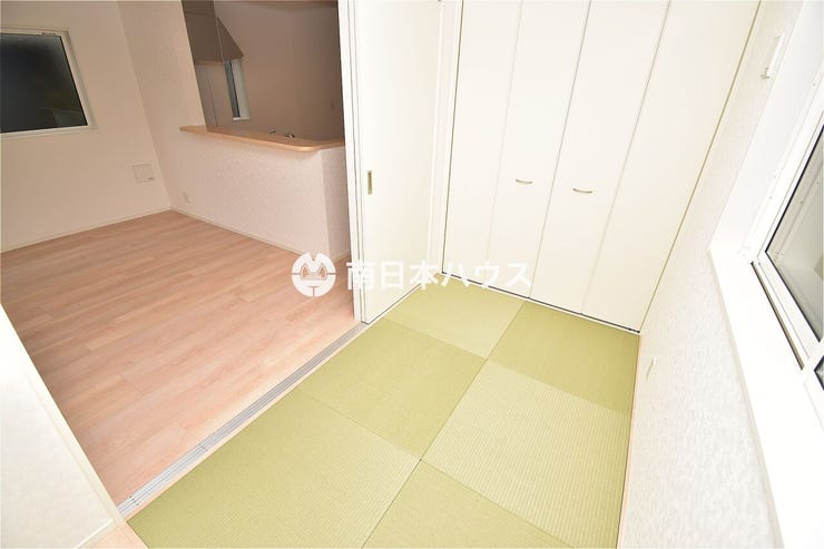 【和室同型写真】リビングに面した4帖の和室です!子供の遊び場などに活躍しそう♪