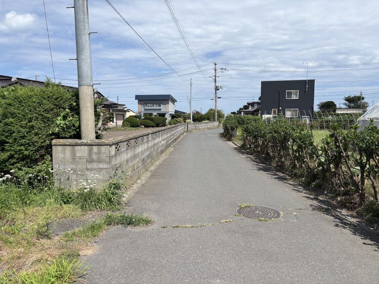 現地(2026年8月)撮影
◎建築条件無し◎
詳細は、ハウスドゥ 八戸市庁前までお気軽にお問い合わせくださいませ♪