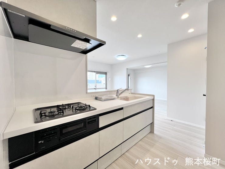 ■家族の「美味しい」が集まる舞台■高い機能性と美しいデザインを両立。料理する人も、待つ人も、笑顔になれる場所です。