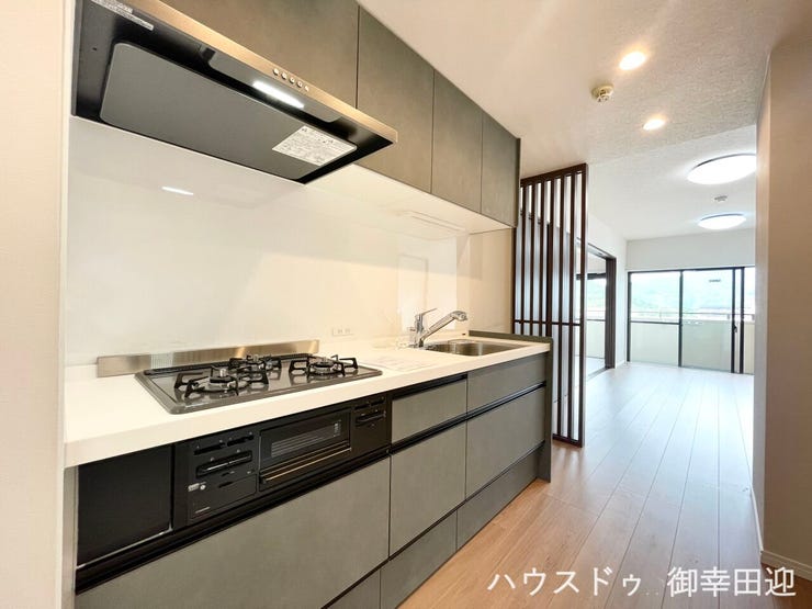 ■家族の「美味しい」が集まる舞台■高い機能性と美しいデザインを両立。料理する人も、待つ人も、笑顔になれる場所です。