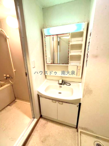 ●洗面化粧台 ※リフォーム工事清掃前