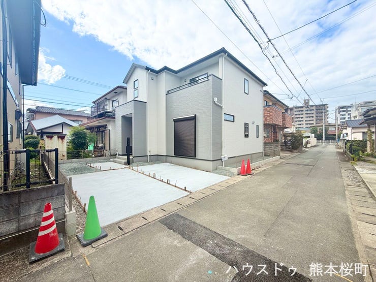 ■車と趣味の幅が広がる場所■単なる駐車スペースではない、洗車やタイヤ交換、DIYにも使える多目的な屋外スペースです。【撮影日:2026年9月19日】