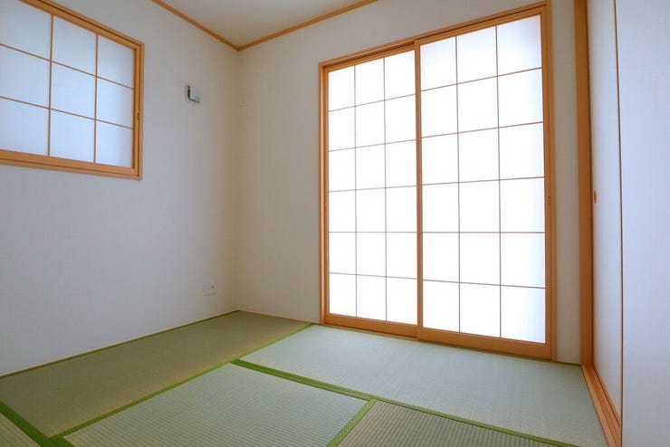 和室 同仕様
リビングに併設する4.5帖の和室です!