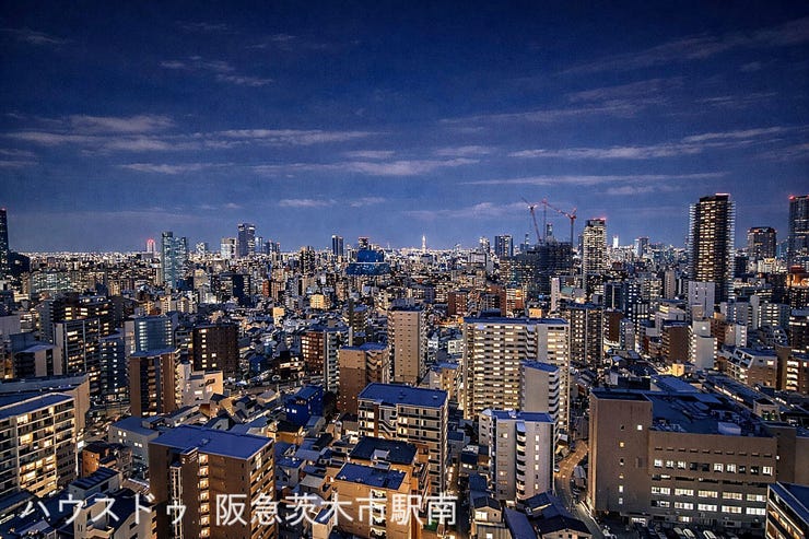 都会の煌めく夜景を一望できる贅沢な眺望です