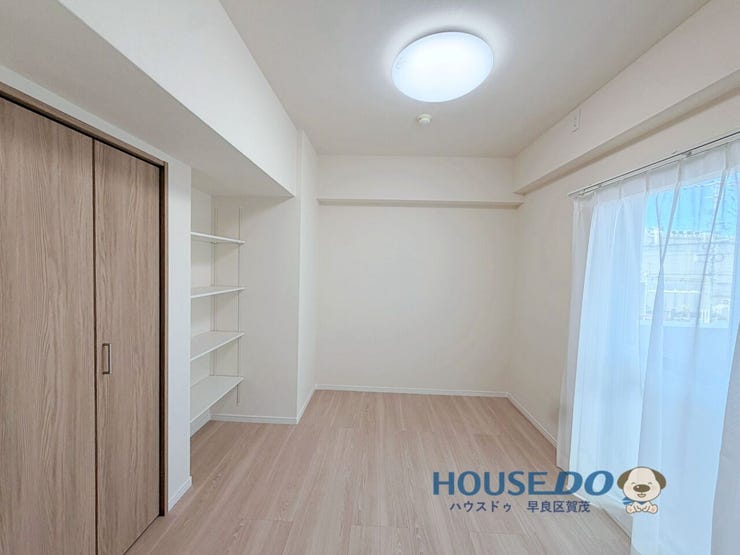 趣味部屋やお子様のお部屋にも使える洋室は
バルコニー付きです