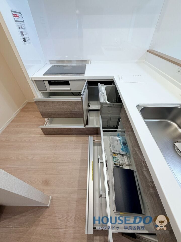 使うものお使うところに入れられる
引き出し式の収納です