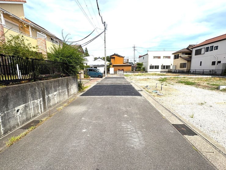 北側前面道路