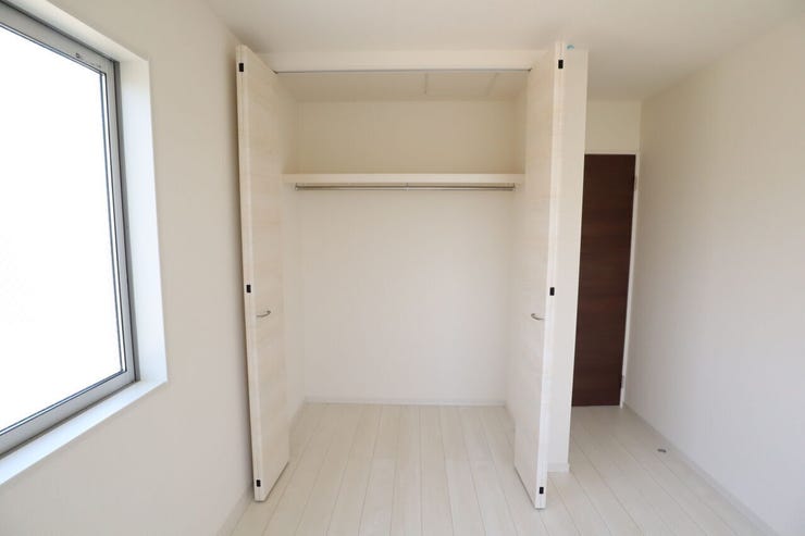 クローゼット 同仕様
全室収納付き!
お部屋がスッキリ片付きます!