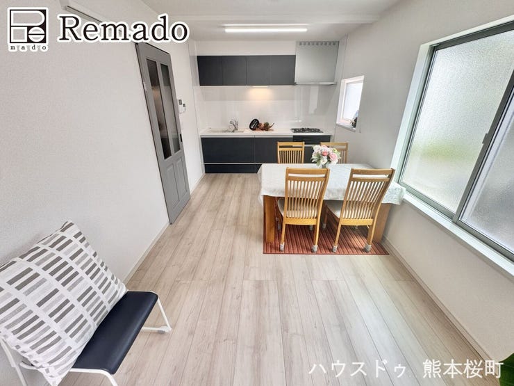 ■家族の笑顔が集う中心地■お気に入りの家具を迎え、窓からは心地の良い光が差し込みます。