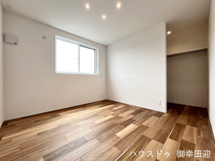 ■2階6.1帖洋室■心からリラックスできる静けさ、上質な眠りで、毎日をリセットします。明日への活力を養う空間です。