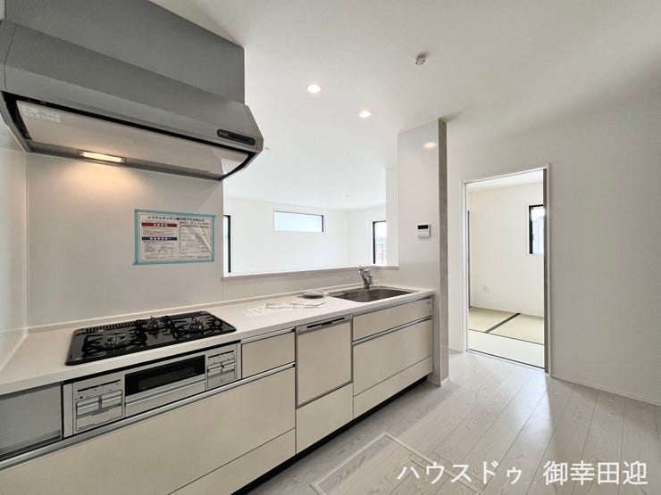 ■家族の「美味しい」が集まる舞台■高い機能性と美しいデザインを両立。料理する人も、待つ人も、笑顔になれる場所です。