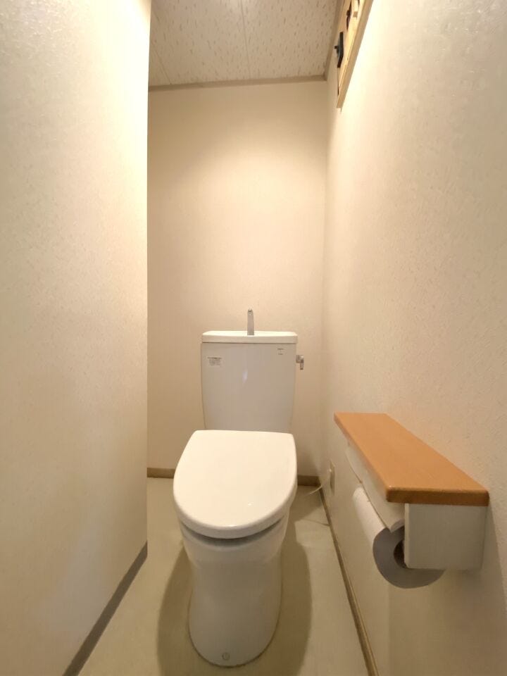 1階にはトイレが2つあります!