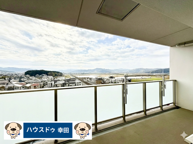 8階眺望は周囲との視線が気になりません。一部日用品を削除表示しております。