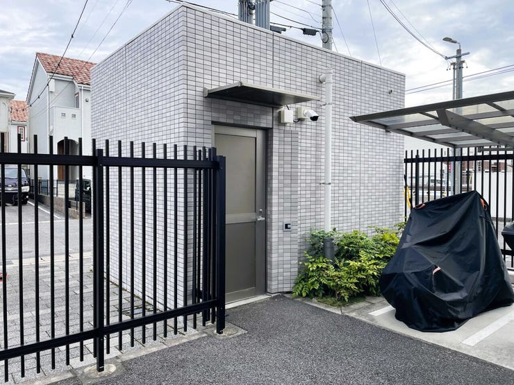 マンションにお住いの方だけが使えるゴミ置き場。町内でよくあるゴミ当番はありません。(管理会社が管理、清掃を行います。)