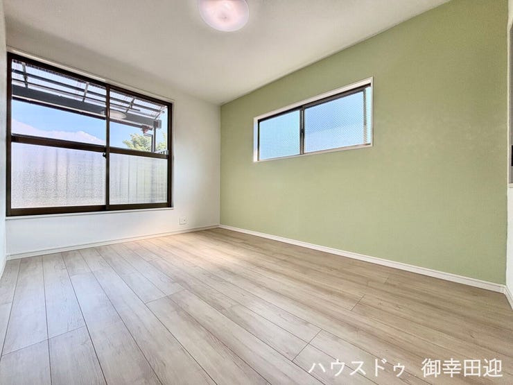 ■2階洋室②■寝室、書斎、趣味の部屋。家族の成長やライフスタイルに合わせ、様々な使い方ができる快適な空間です。