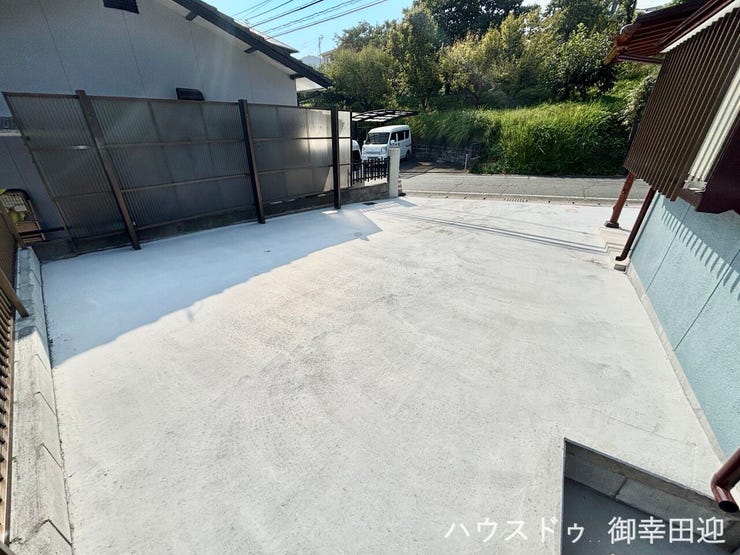 ■車と趣味の幅が広がる場所■単なる駐車スペースではない、洗車やタイヤ交換、DIYにも使える多目的な屋外スペースです。