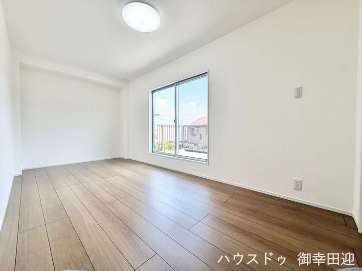 ■2階7.1帖洋室■心からリラックスできる静けさ、上質な眠りで、毎日をリセットします。明日への活力を養う空間です。