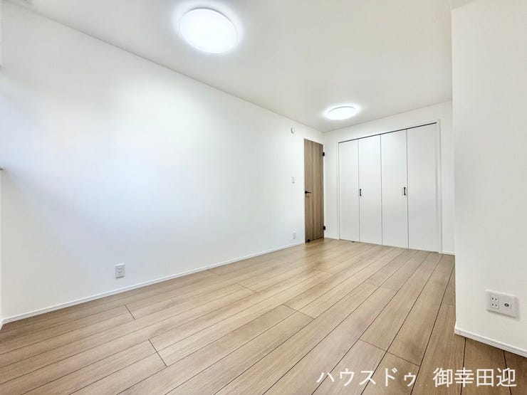 ■1階7.5帖洋室■心からリラックスできる静けさ、上質な眠りで、毎日をリセットします。明日への活力を養う空間です。