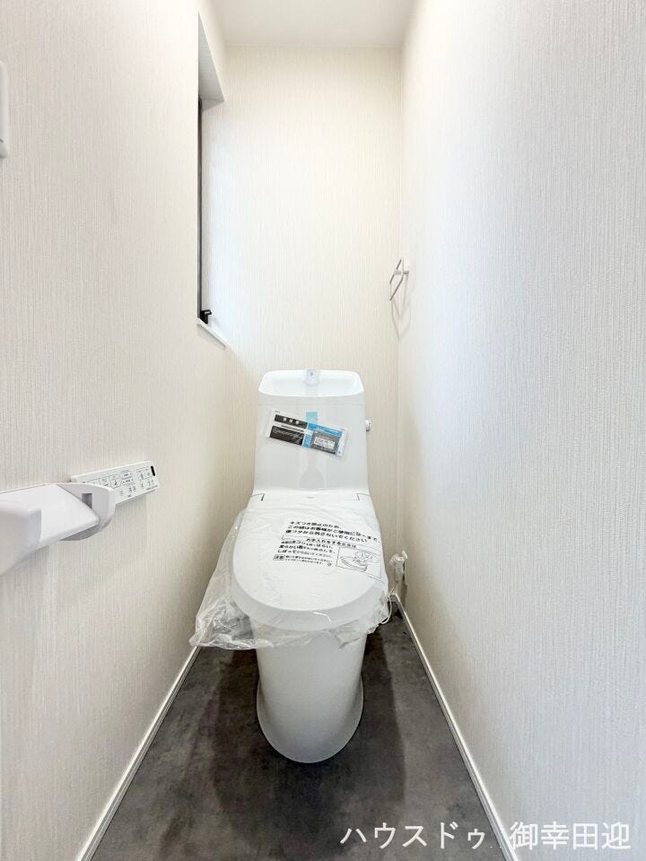 ■一人になれる安らぎの場所■清潔さと静けさを両立した空間。心落ち着くひとときを過ごせる、プライベートなレストルームです。