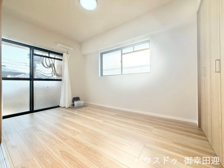 ■5.1帖洋室■心からリラックスできる静けさ、上質な眠りで、毎日をリセットします。明日への活力を養う空間です。