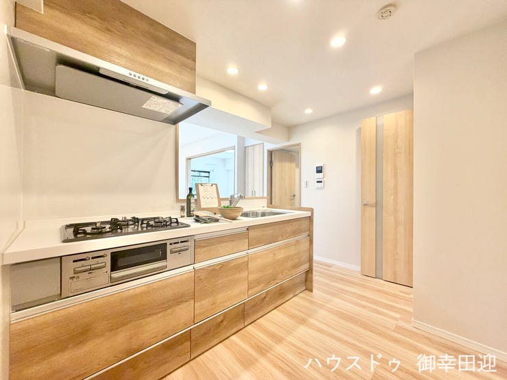 ■家族の「美味しい」が集まる舞台■高い機能性と美しいデザインを両立。料理する人も、待つ人も、笑顔になれる場所です。