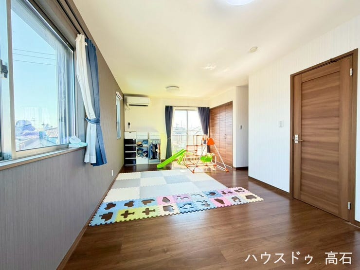 12.9畳洋室
主寝室にもキッズスペースにも!ライフスタイルに合わせて使える12.9帖