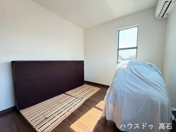 5.2畳洋室
家具配置がしやすいスッキリ空間!使い勝手の良いコンパクトな洋室