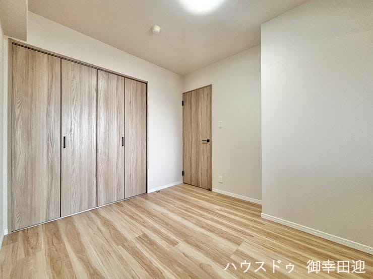 ■5.3帖洋室■寝室、書斎、趣味の部屋。家族の成長やライフスタイルに合わせ、様々な使い方ができる快適な空間です。