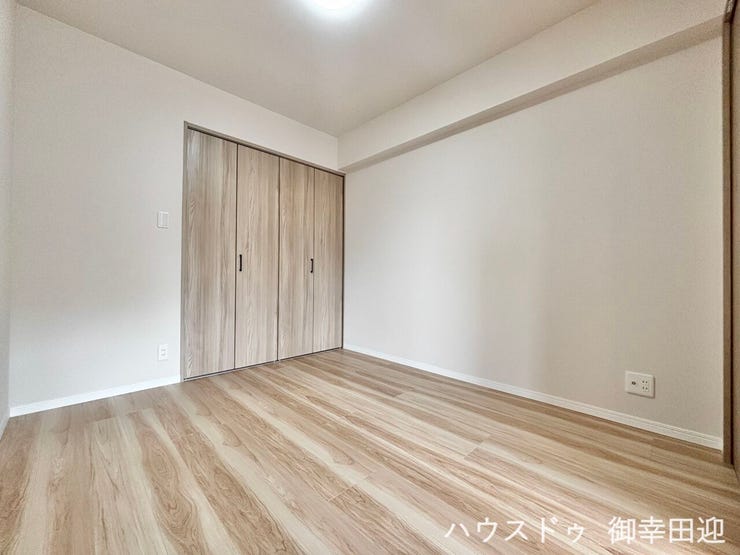 ■4.6帖洋室■寝室、書斎、趣味の部屋。家族の成長やライフスタイルに合わせ、様々な使い方ができる快適な空間です。