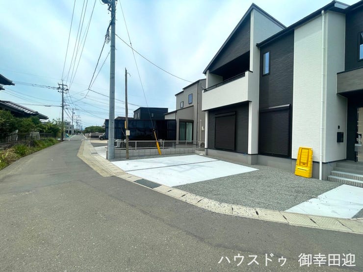 ■理想を叶える新しい暮らしの舞台■高いデザイン性と機能性を兼ね備えた住まい。ここで、家族の新しい物語が始まります。