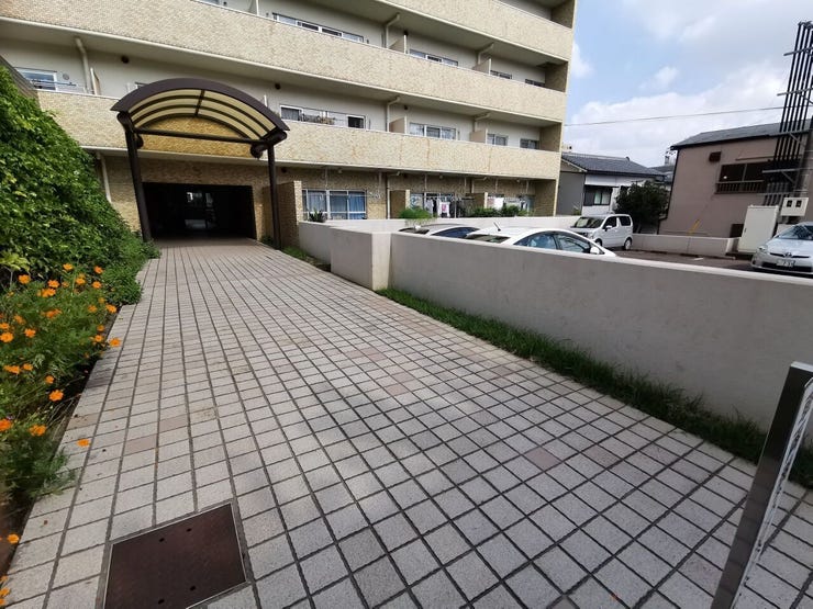 南面道路!日当たり良好。