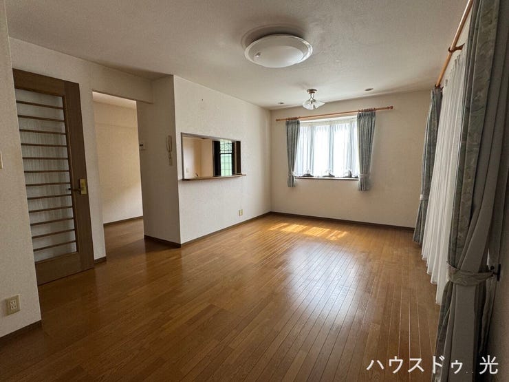 □■リビング■□■家族全員が集まってもゆとりのある空間は、自然と会話が弾む場所に 。未来のあらゆるシーンを明るく彩ります。
