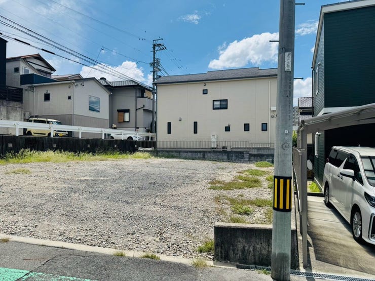 完成前の物件購入が不安な方は、同じ建築会社の別物件を内覧することで
物件の雰囲気を確認できます!
ハウスドゥ瀬戸中央店は即対応が可能です!ぜひご相談ください!